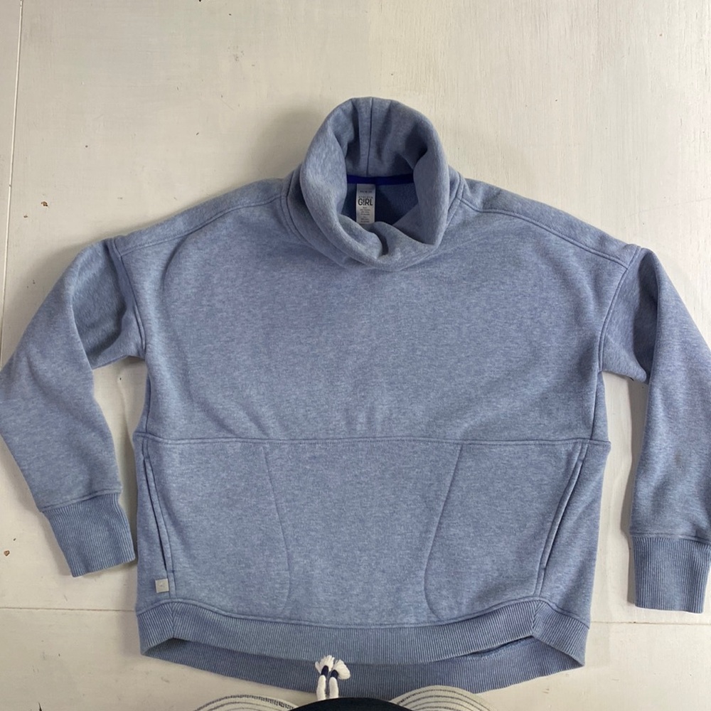 Athleta Girl M 8/10 Light Blue Funnel Neck sweatshirt